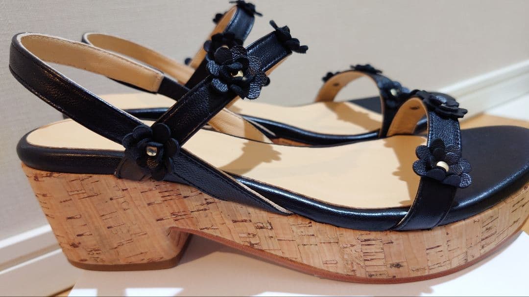 極美品【PELLICO SUNNY】フラワーストラップコルクソールサンダル