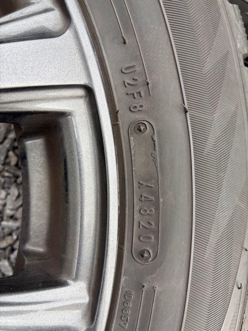 トヨタ　ライズ　ロッキー　 195/65R16 スタッドレスタイヤ4本セット