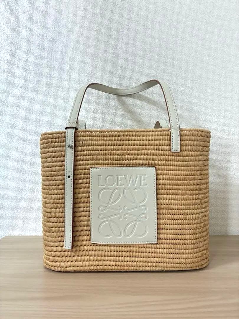 【お値引き中‼︎】LOEWE スクエアバケットバック　スモール
