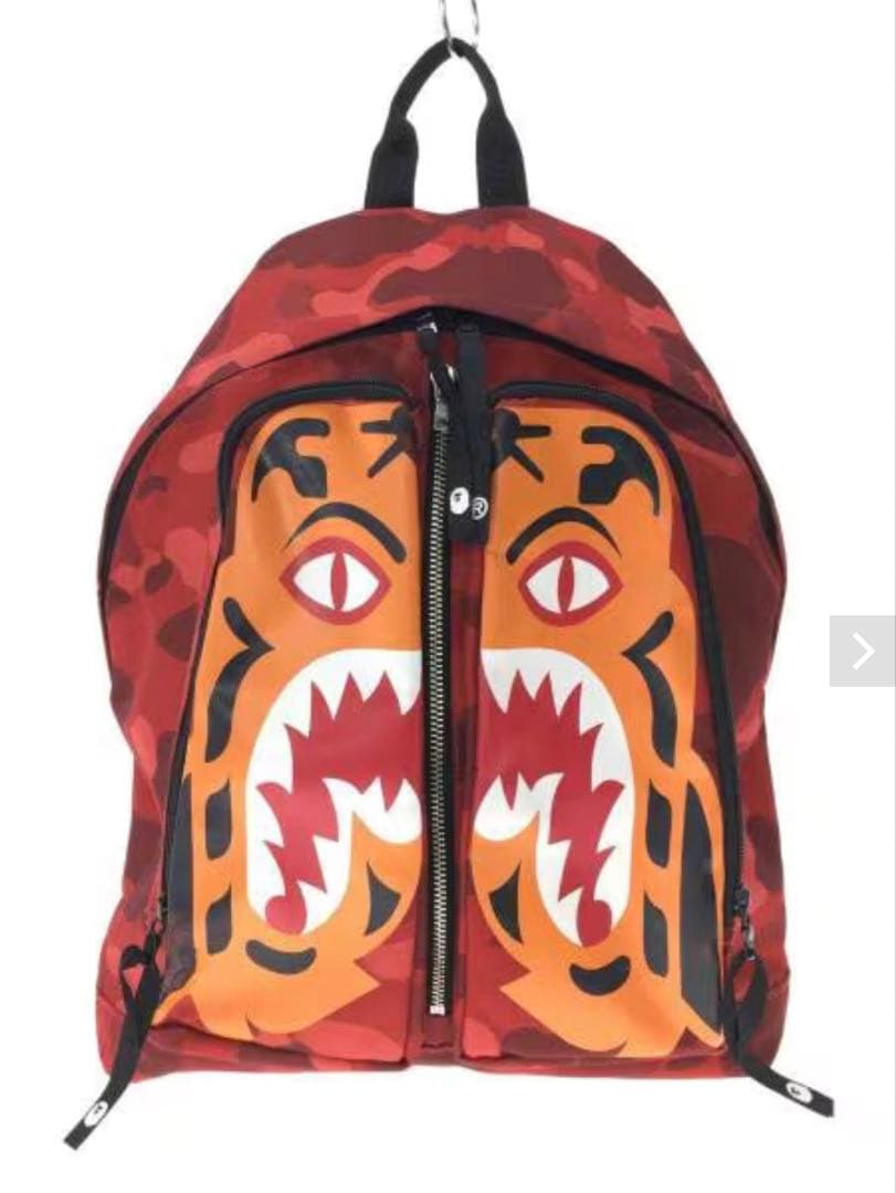 A BATHING APE シャーク柄バックパック　 レッド　Mサイズ