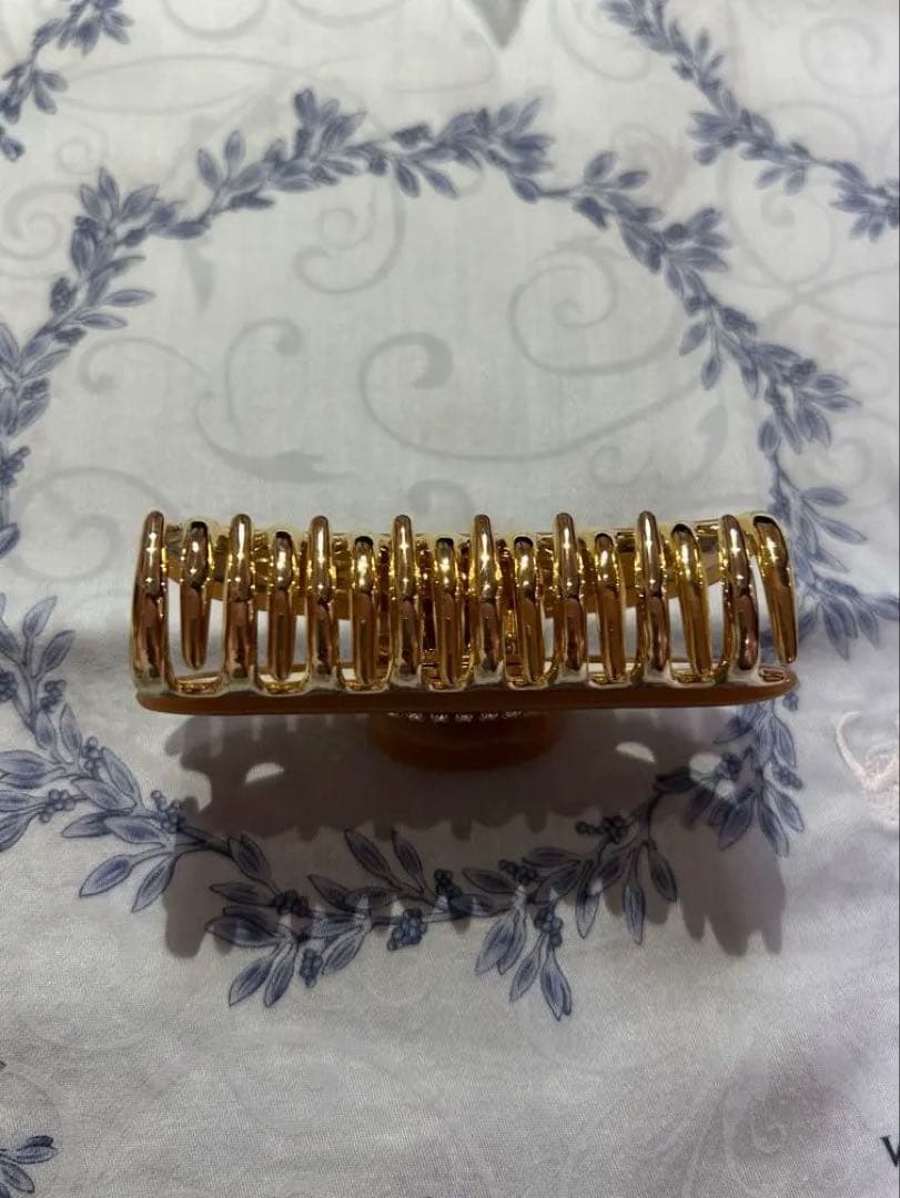 acca ヘアクリップ ベージュ