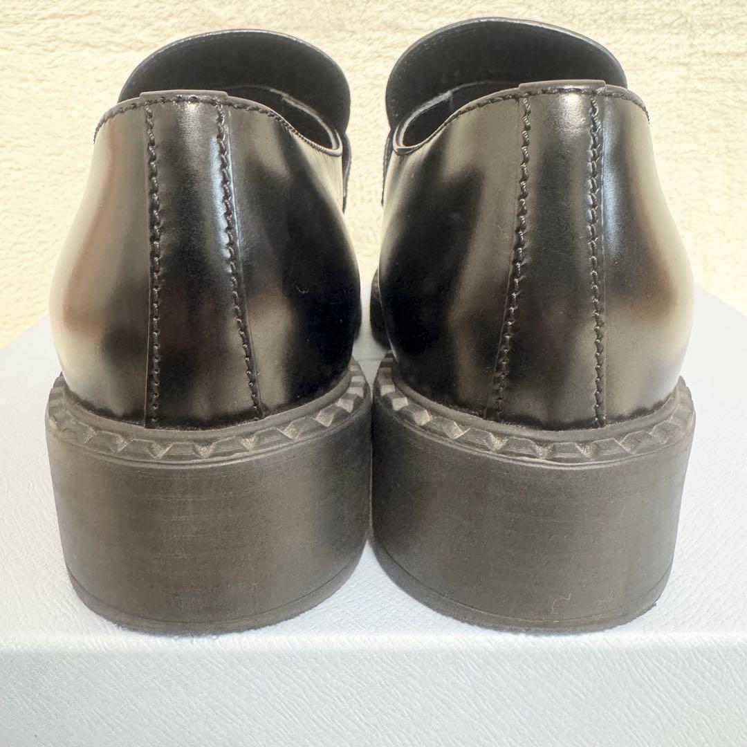 【美品】プラダ チョコレート ブラッシュドレザー ローファー 41 希少 黒