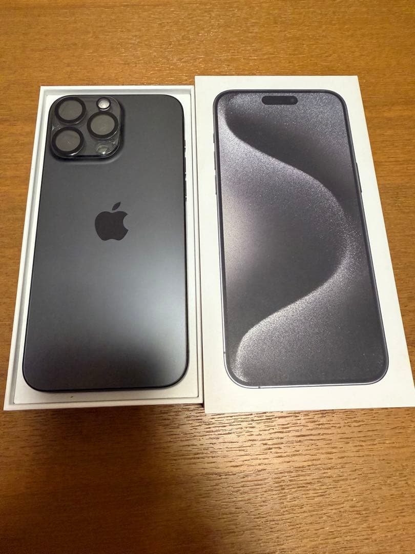 Apple iPhone 15 Pro Max 512GBスペースブラック 本体