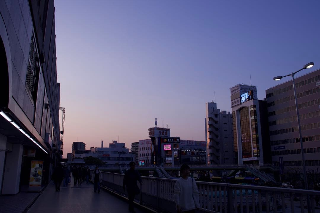 canon eos kiss x9 EF-S18-55ISSTMレンズキット