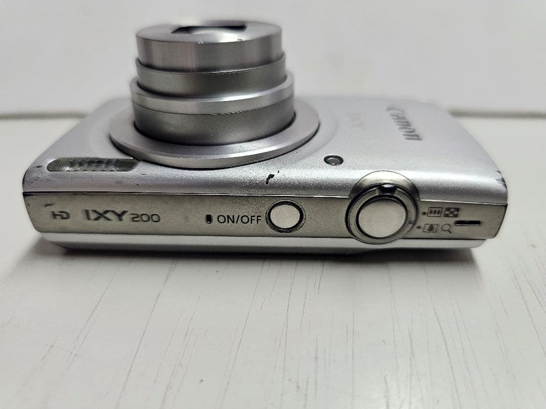 Canon IXY 200 シルバー コンパクトデジタルカメラNo1