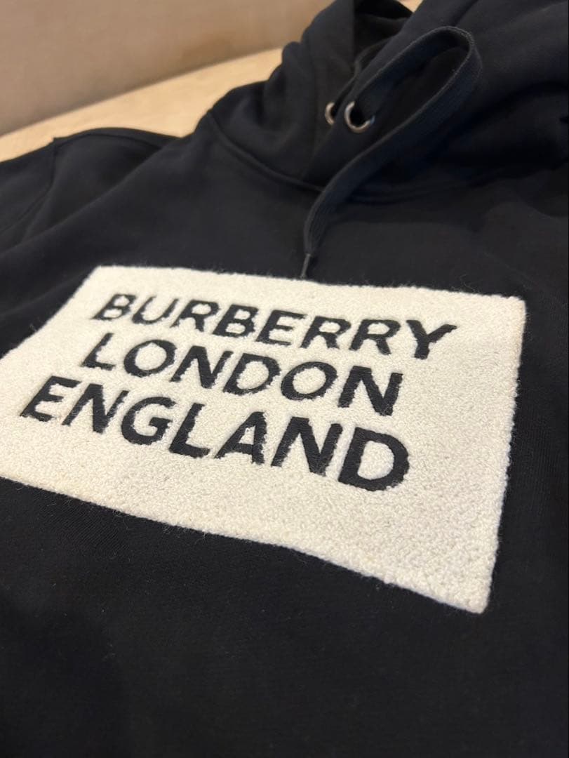 BURBERRY ブラック フーディ