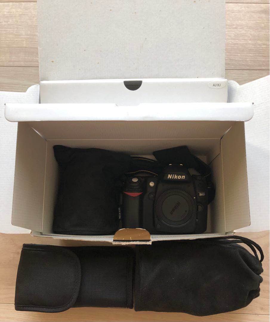 Nikon D80デジタル一眼レフ+55-300mmレンズ+スピードライト