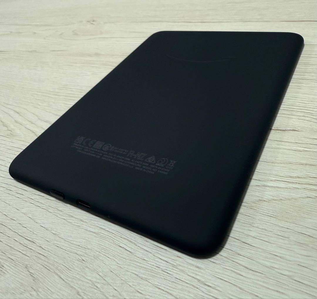 【超美品】Kindle Paperwhite 第12世代 16GB 充電器付き