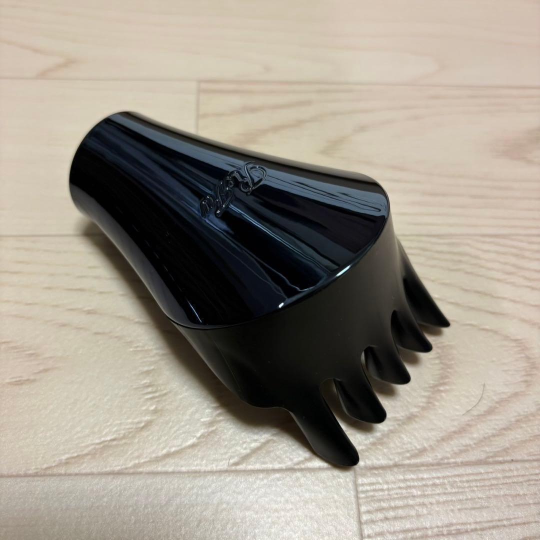 お値下げ中　使用頻度少なく美品　リファ ビューテックリセッター　ReFa