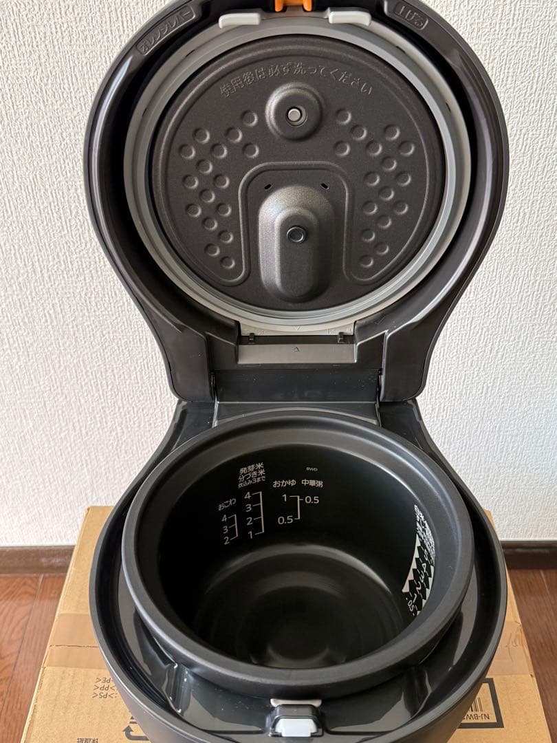 MITSUBISHI NJ-BW10F-B 本炭釜 紬