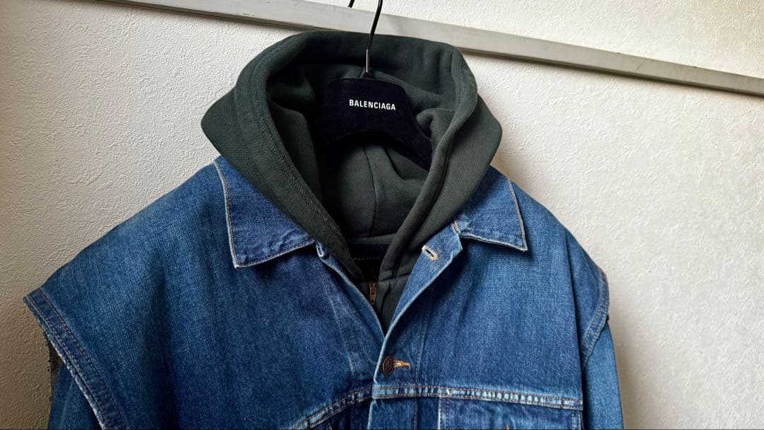BALENCIAGA デニムジャケット グリーンフード付き