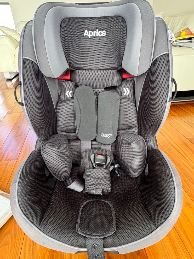 Aprica form fit AB車用チャイルドシート グレー