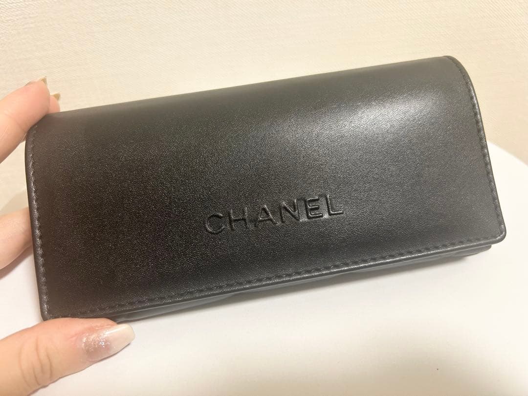 CHANEL サングラス　ケース付