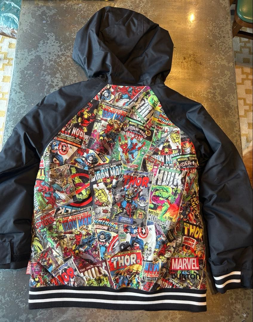 BURTON MARVEL 子ども用スノーボードウェア