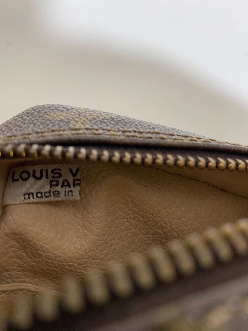 ルイヴィトン 　トゥルース　トワレット