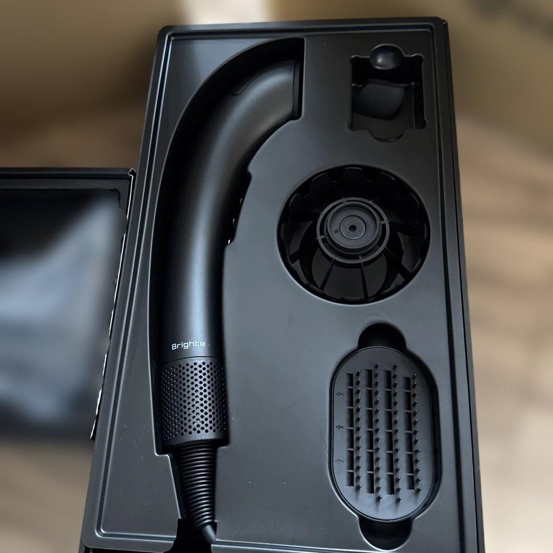 ブライトbrighte スタンド付　シャワードライヤー　ブラック