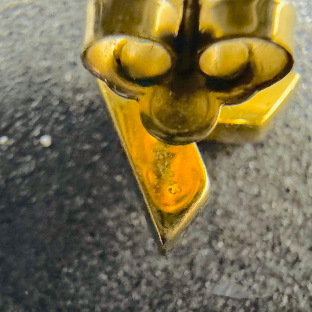 ルイ・ヴィトン エセンシャルV ピアス K18YG 片耳 希少