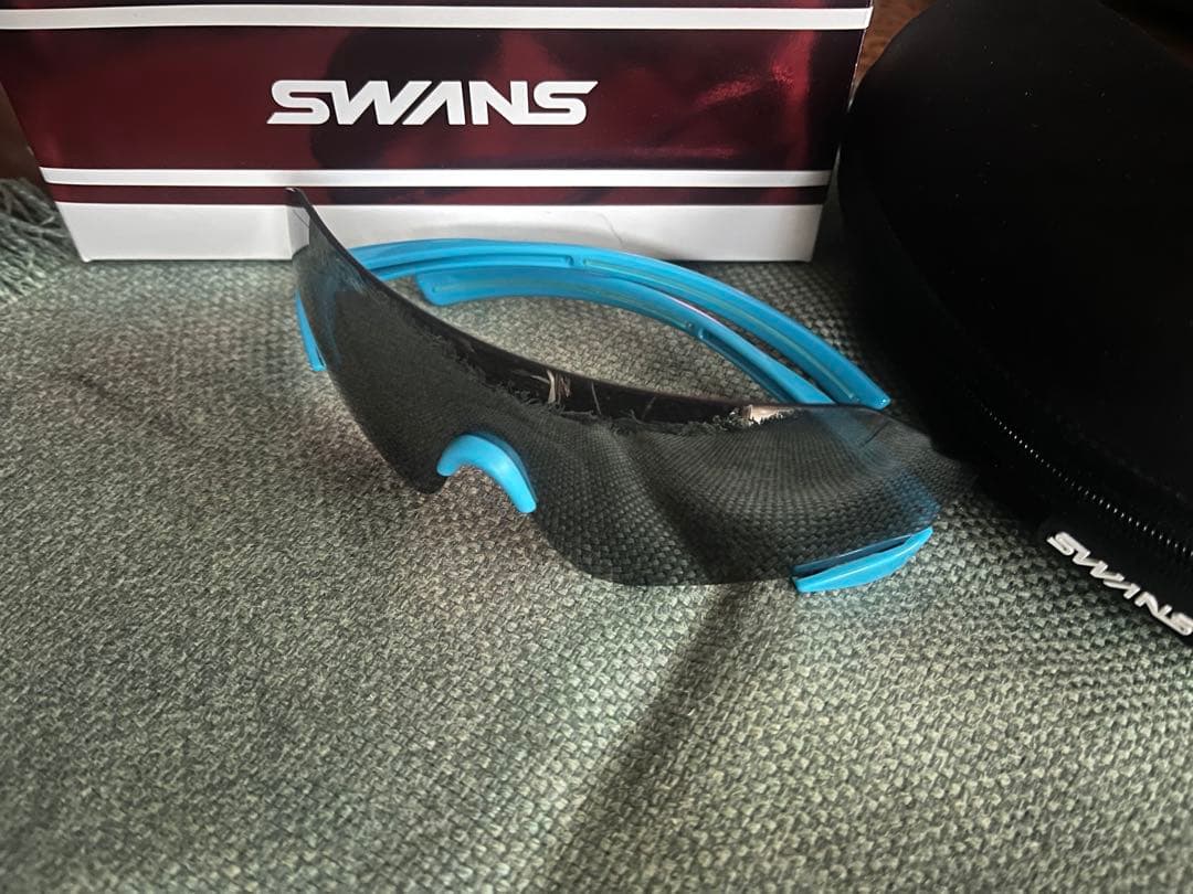 SWANS スポーツサングラス ブラック/ブルー ハードケースのみ付属
