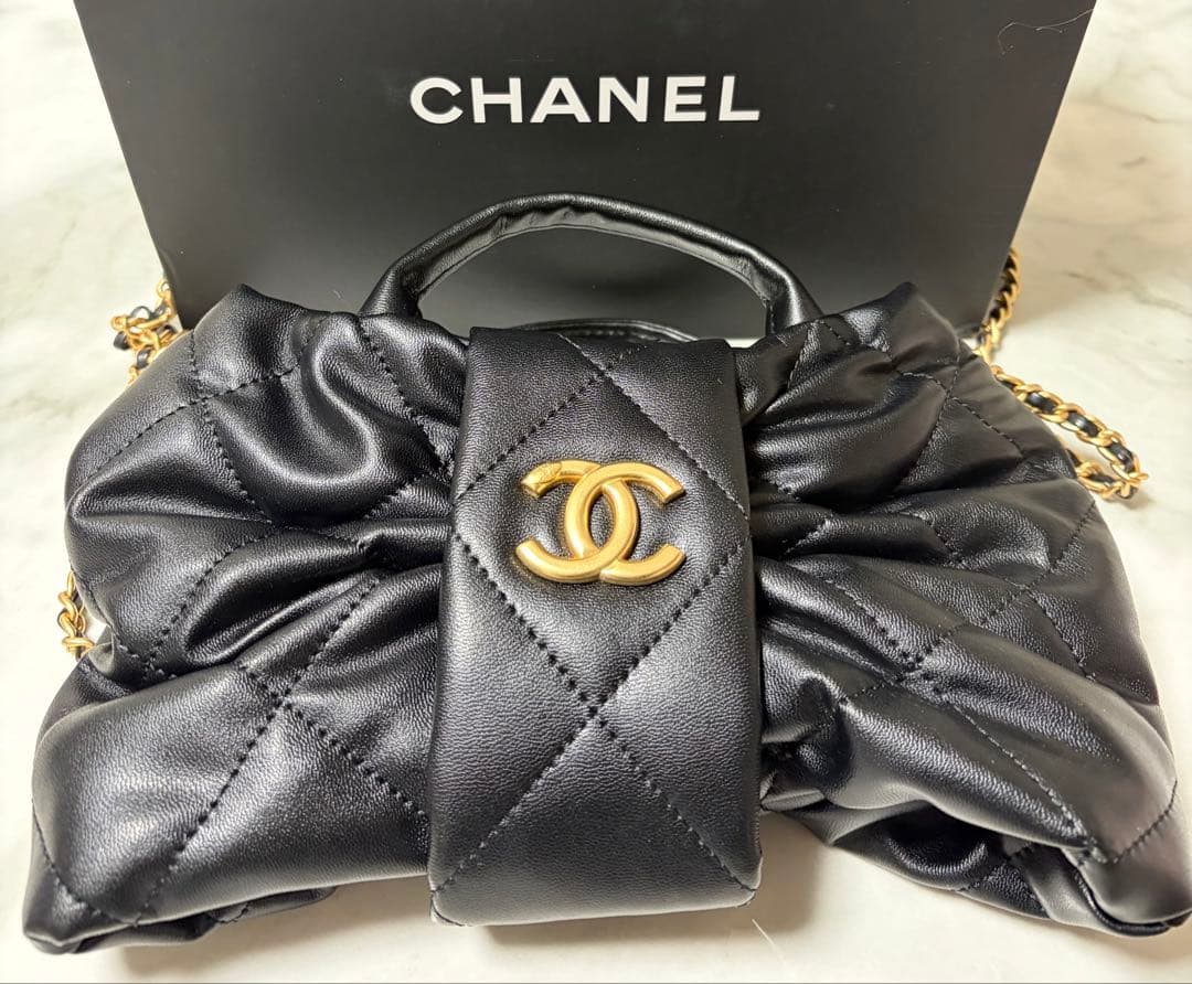 CHANEL ブラック ショルダーバッグ早く売りたいので即購入の方値段希望○