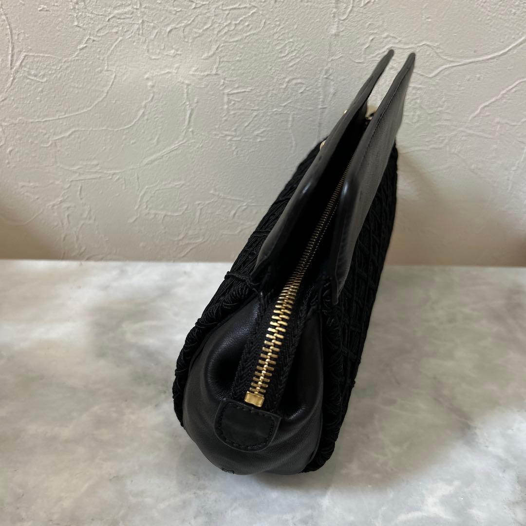 ESCADA エスカーダ　ブラック クラッチバッグ