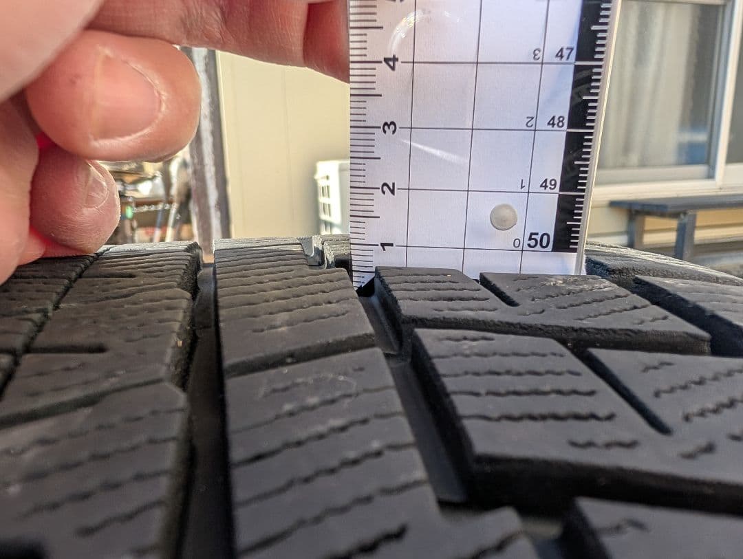 アルミホイール付きスタッドレスタイヤ215/50R17