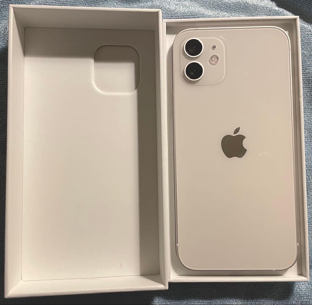超美品　 iPhone 12　 バッテリー量94％　64GB　ドコモ　ホワイト