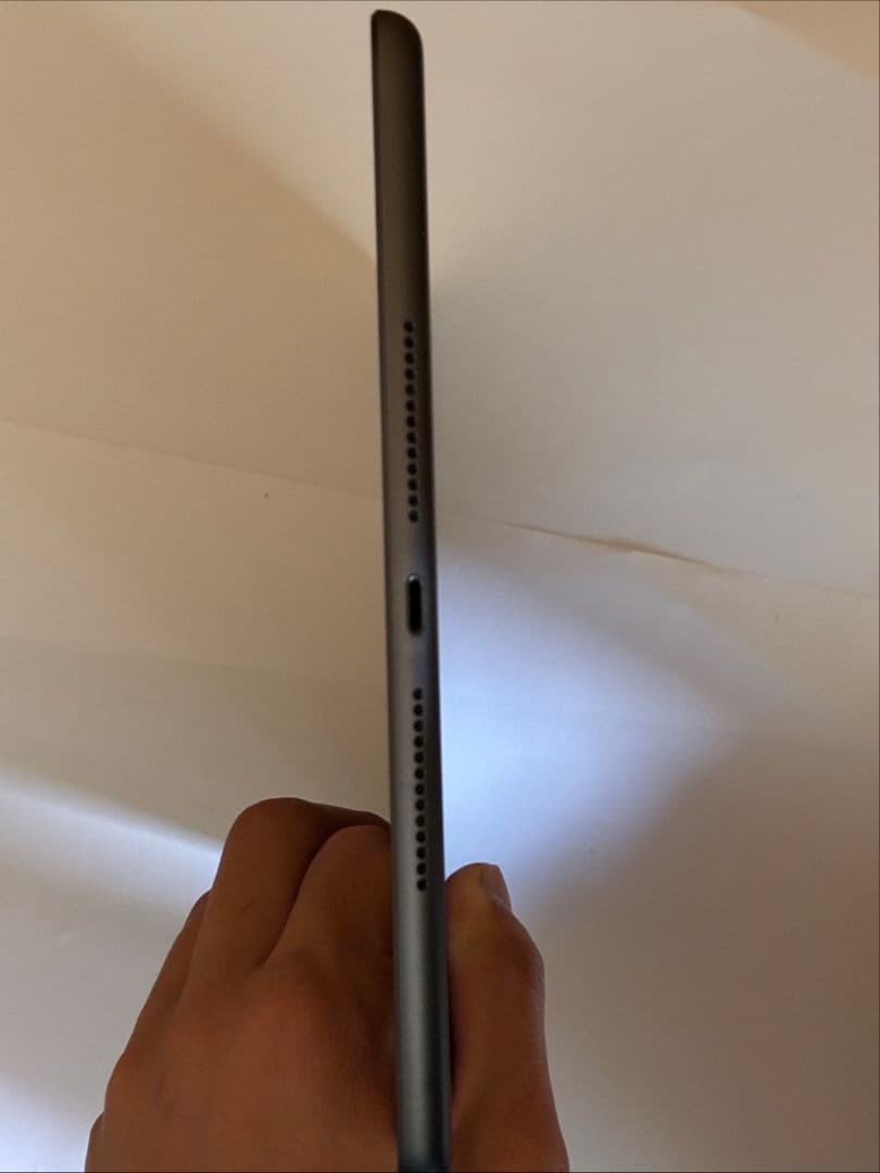 Apple　iPad8世代　スペースグレイ　32GB 　本体のみ