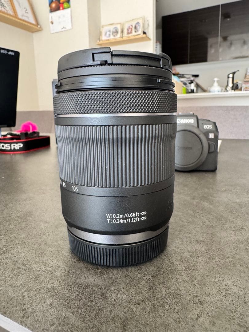 【美品】Canon EOS RP フルサイズ一眼 レンズ未使用 SD64GB付