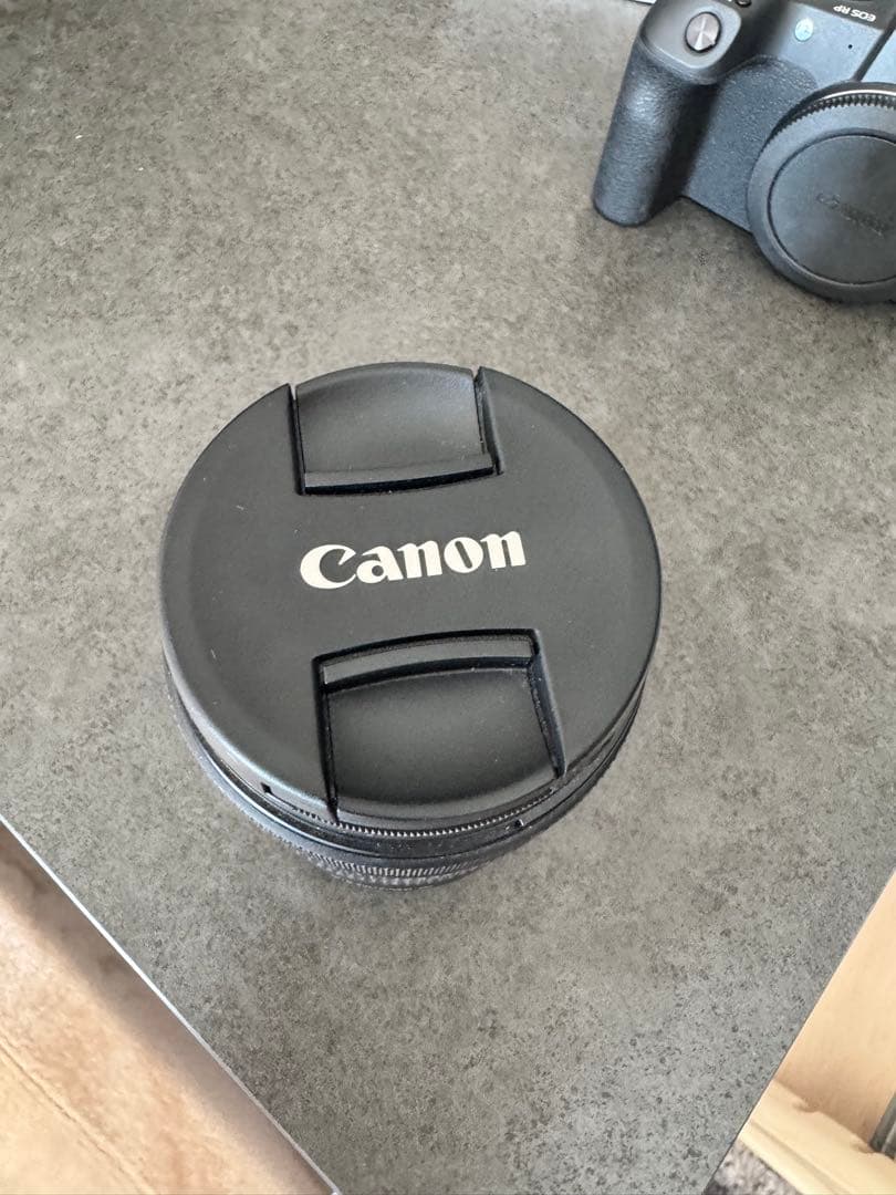 【美品】Canon EOS RP フルサイズ一眼 レンズ未使用 SD64GB付