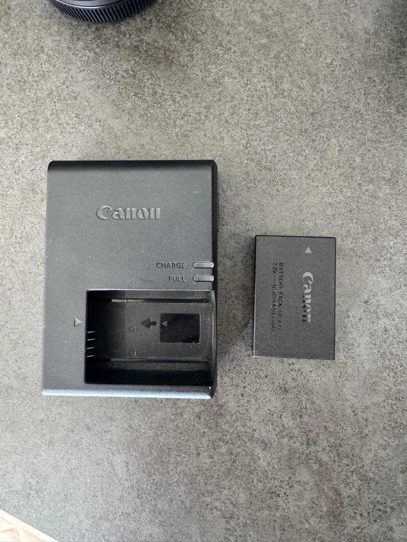 【美品】Canon EOS RP フルサイズ一眼 レンズ未使用 SD64GB付