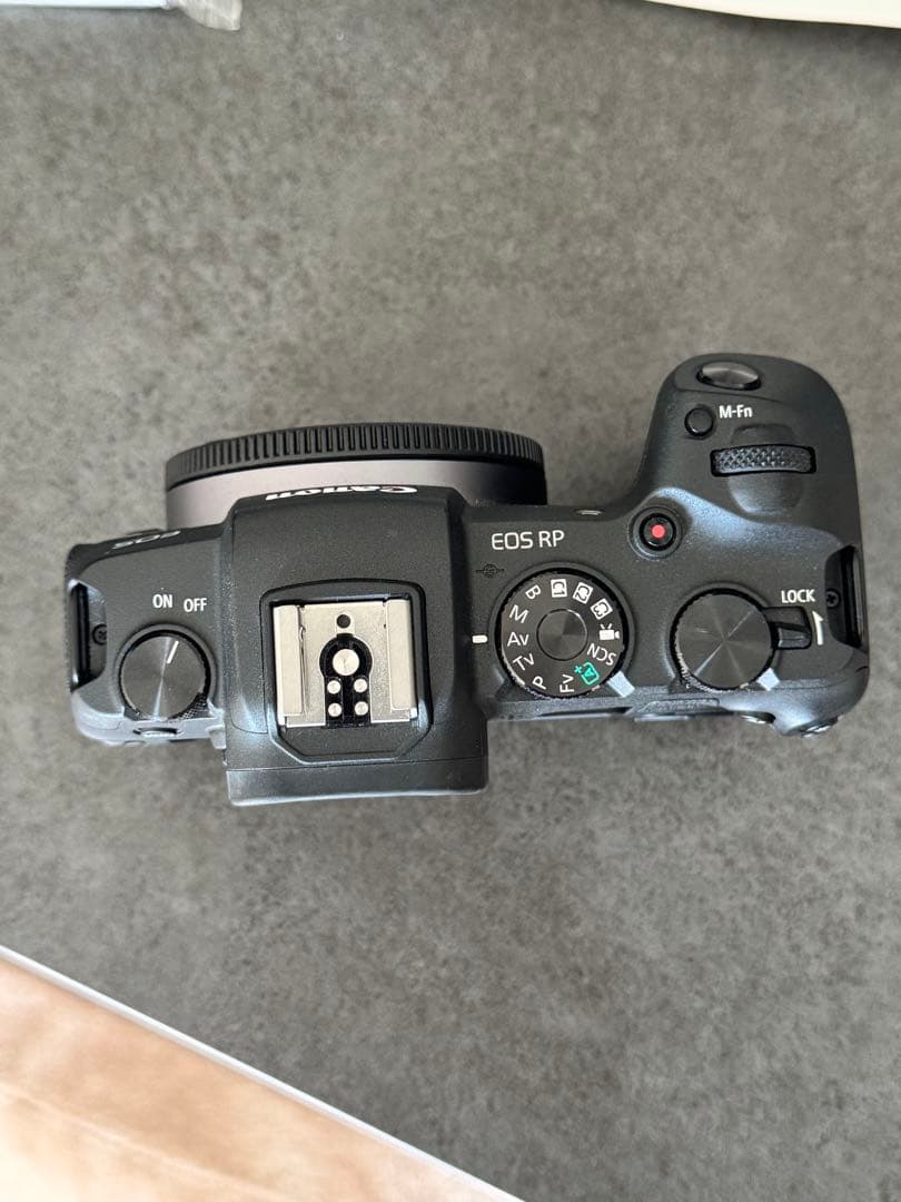 【美品】Canon EOS RP フルサイズ一眼 レンズ未使用 SD64GB付