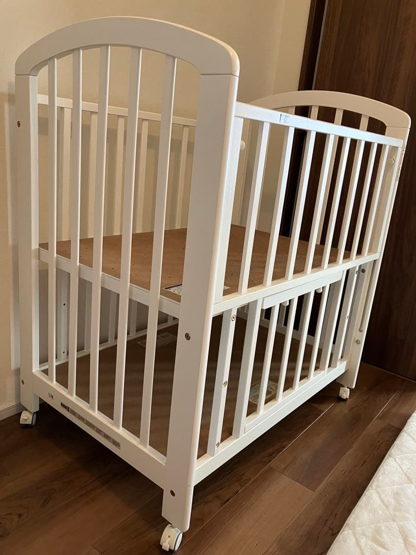 【再値下げ】カトージ　ミニベビーベッド