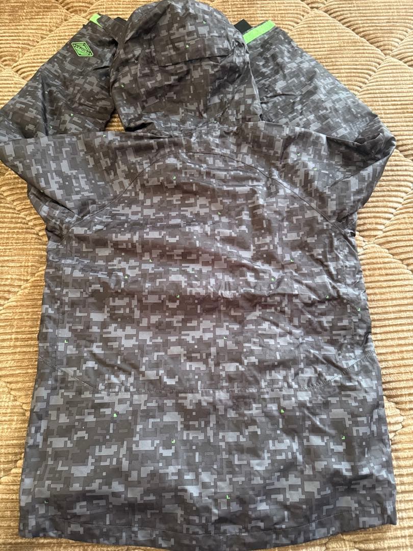 【超美品】Columbia Titanium スキーウェア　防水ジャケット