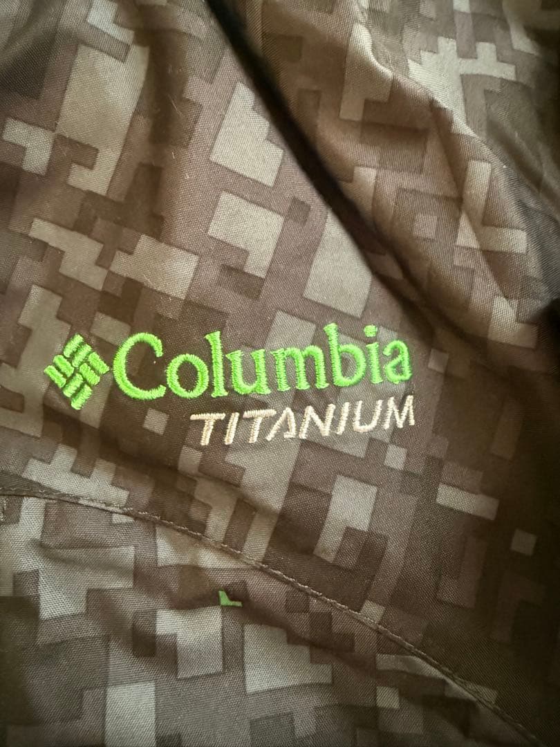 【超美品】Columbia Titanium スキーウェア　防水ジャケット