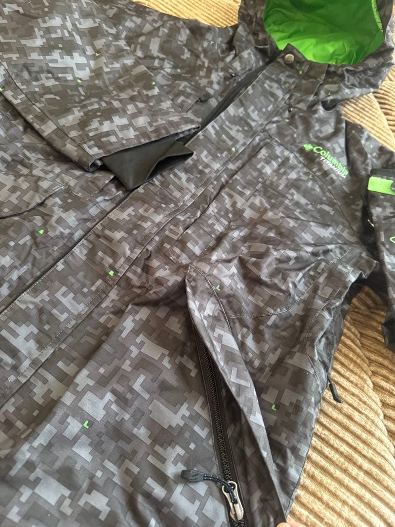 【超美品】Columbia Titanium スキーウェア　防水ジャケット