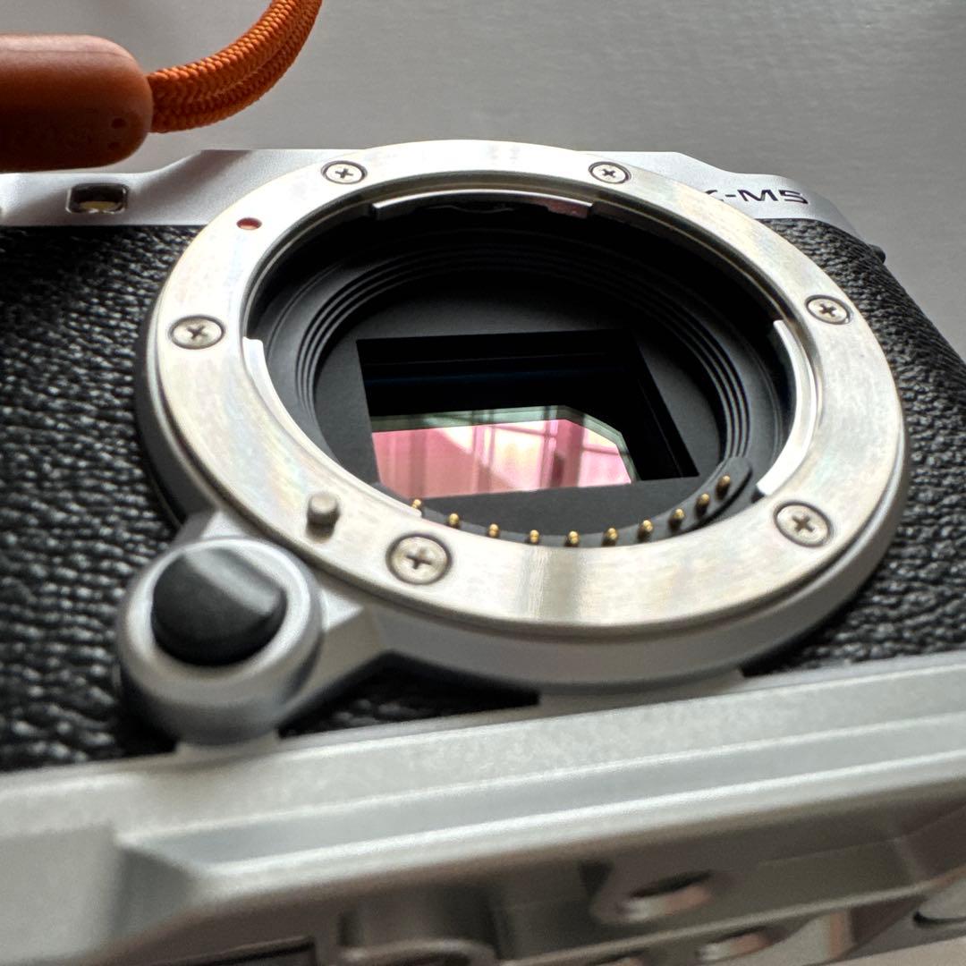 フジフィルムX-M5、フォクトレンダー27mmF2