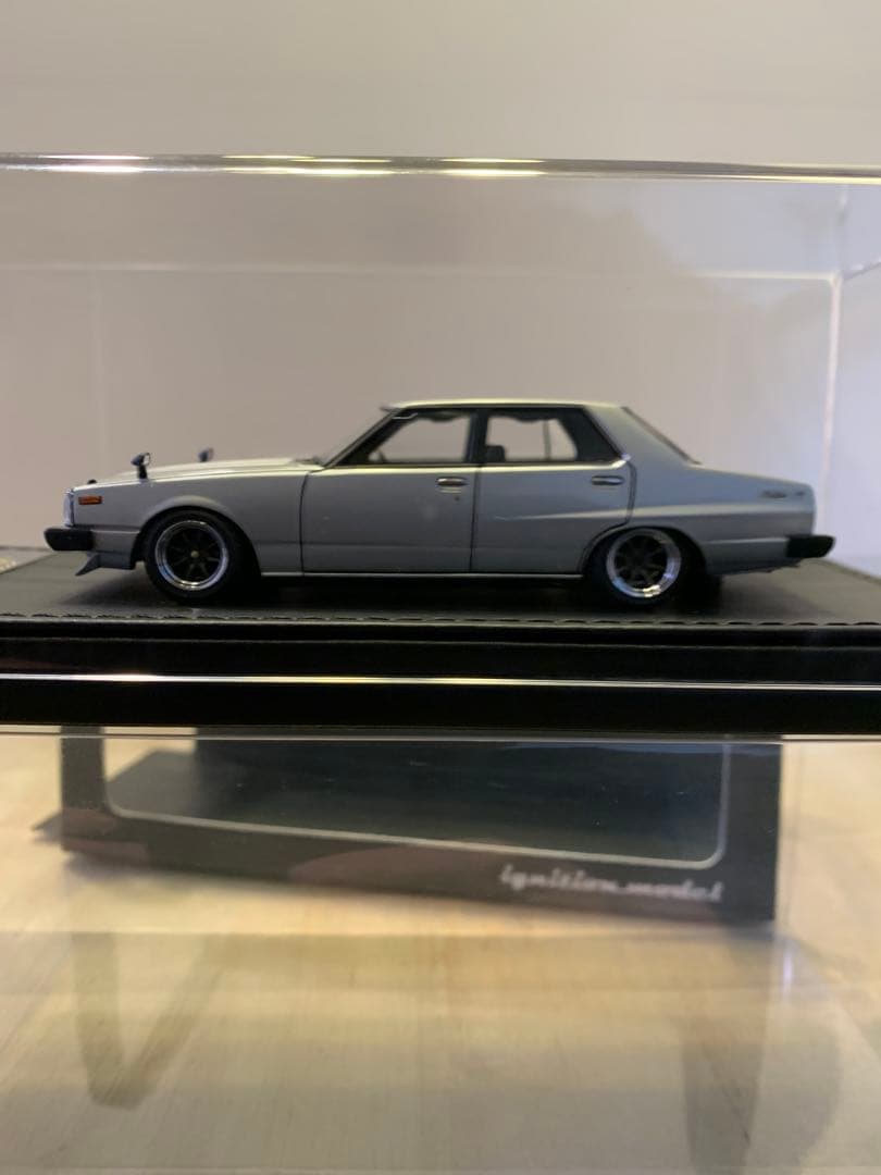 イグニッションモデル　1/43 スカイライン GT-EL (C211) シルバー