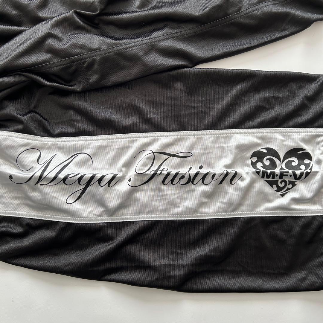 【レア】レスミルズ × コナミ 上下セット BODYCOMBAT ウェア