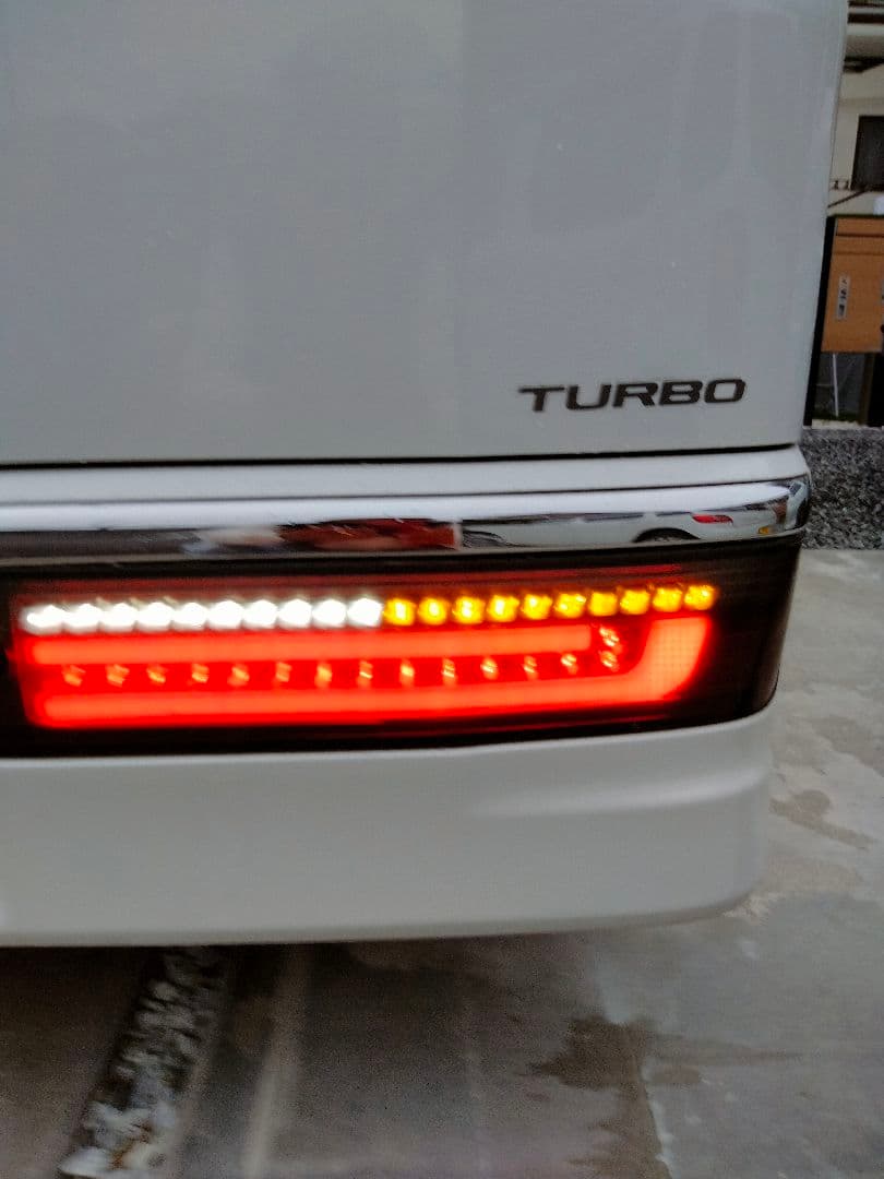 期間値下げ　アトレーワゴン LEDテールランプ 　スモークレッド300系ダイハツ