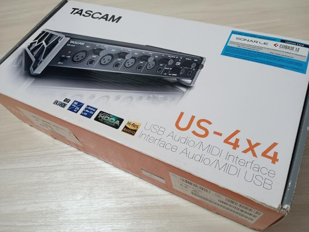 TASCAM US4×4 オーディオインターフェイス　中古