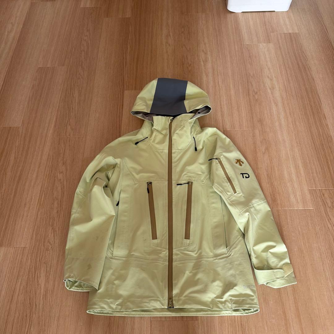 DESCENTEスキーウエアー 上Lサイズ　下Oサイズ