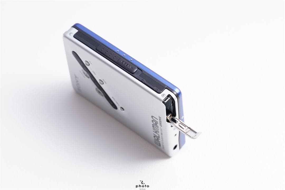 SONY WALKMAN ツートンカラー カセットウォークマン WM-EX677