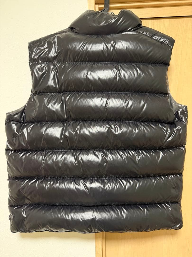 m*c様 中古美品　モンクレール　ダウンベスト　ブラック　　MONCLER ナイ
