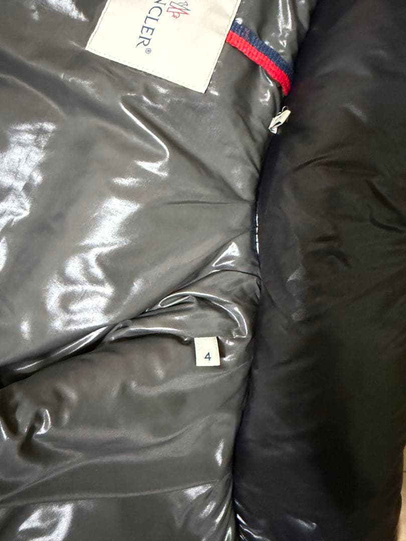 m*c様 中古美品　モンクレール　ダウンベスト　ブラック　　MONCLER ナイ