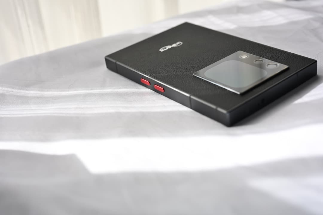 おまけ付き　Unihertz Titan 2 ブラック 美品