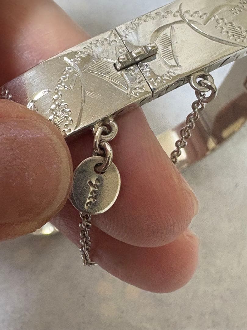 シルバー エングレーブ バングル