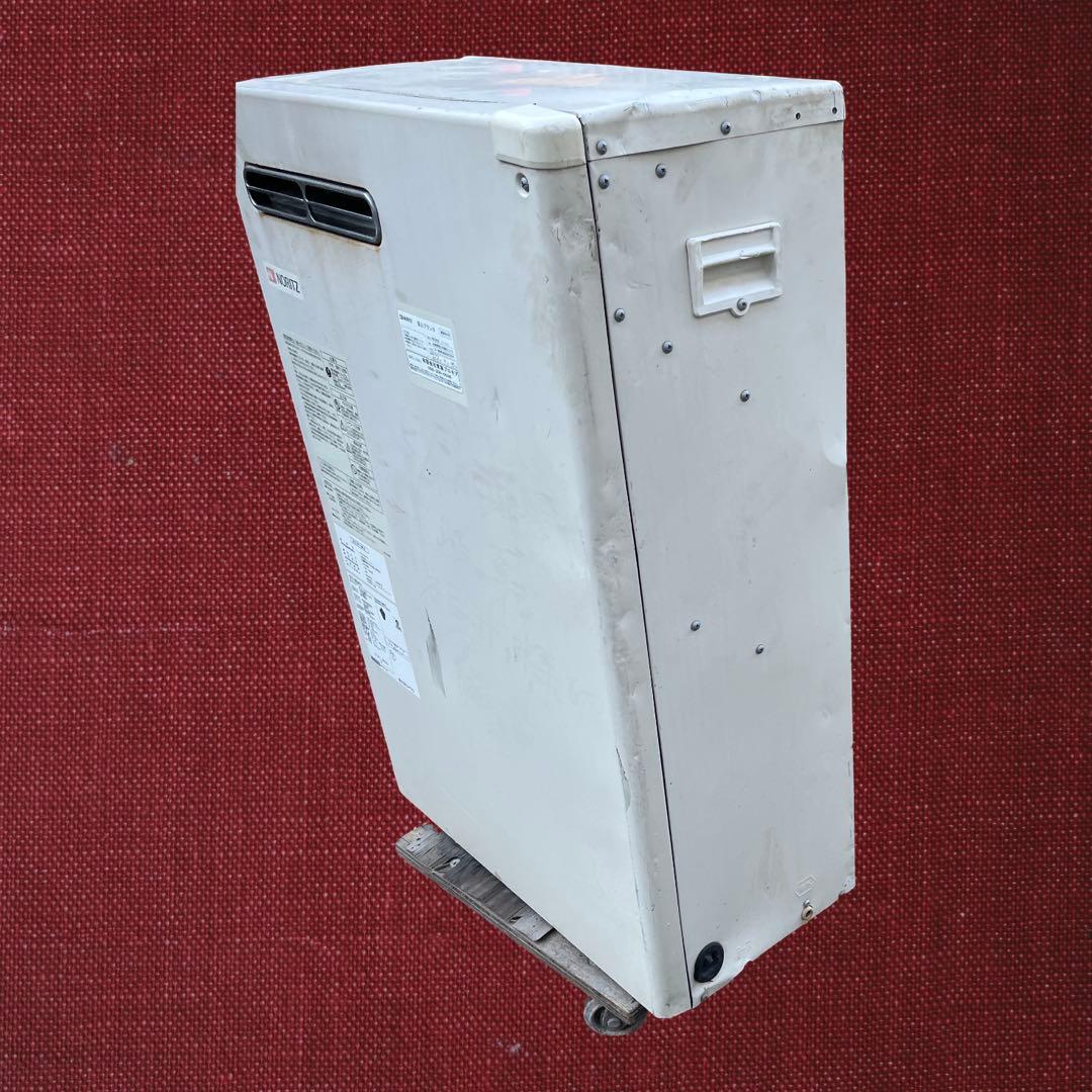 （中古品）石油ボイラー 株式会社ノーリツ OTX-305AYV、2015年製。