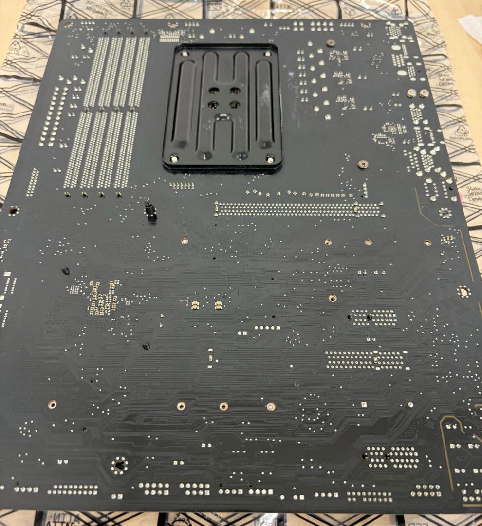 S*g様 【CPU+マザボ】AMD Ryzen7 3700X、B550TW Id