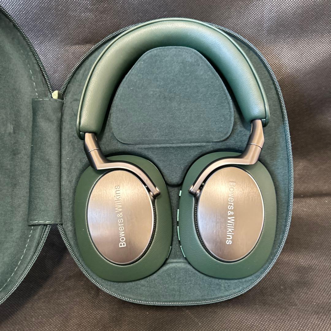 Bowers & Wilkins Px8 ワイヤレスヘッドホン