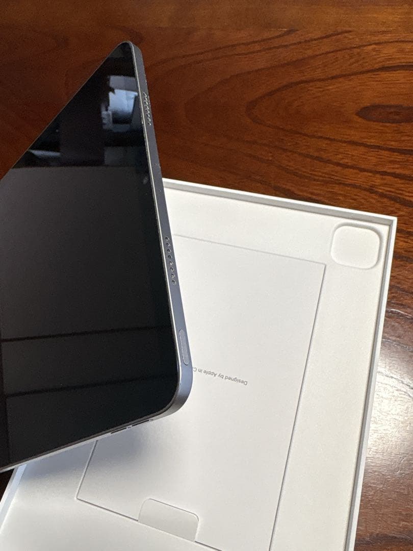 iPad Pro 11インチ　第4世代 256GB Wi-Fiモデル　充電器付き